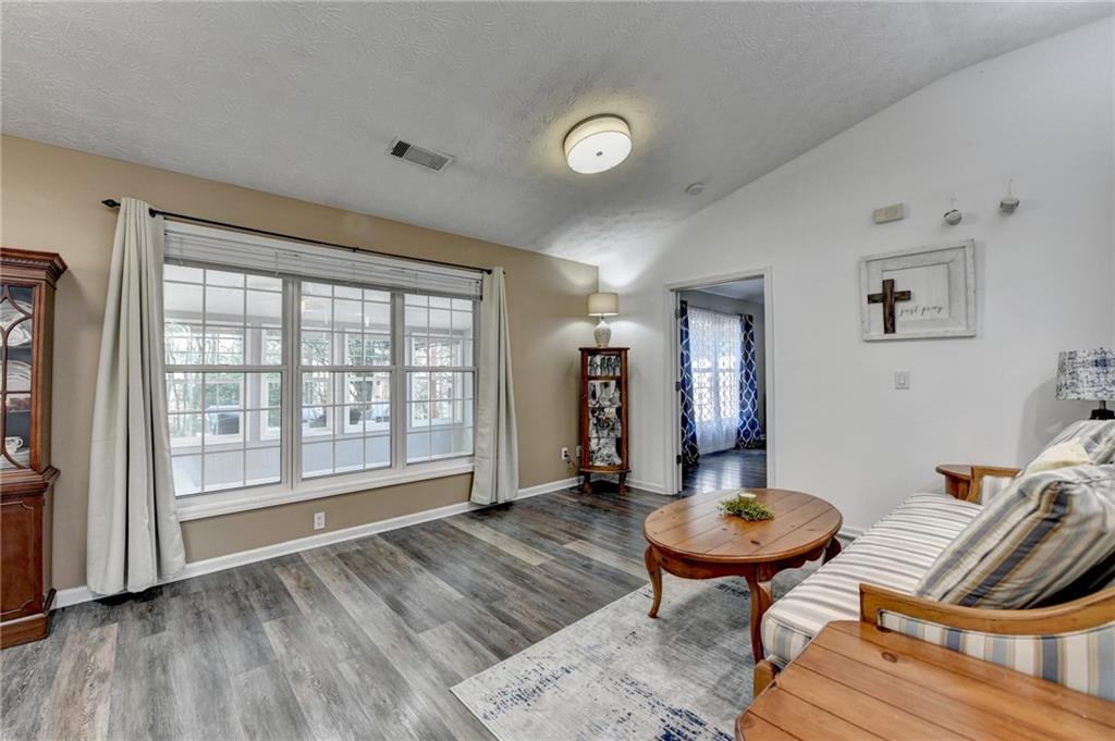 305 Morning Glen Drive