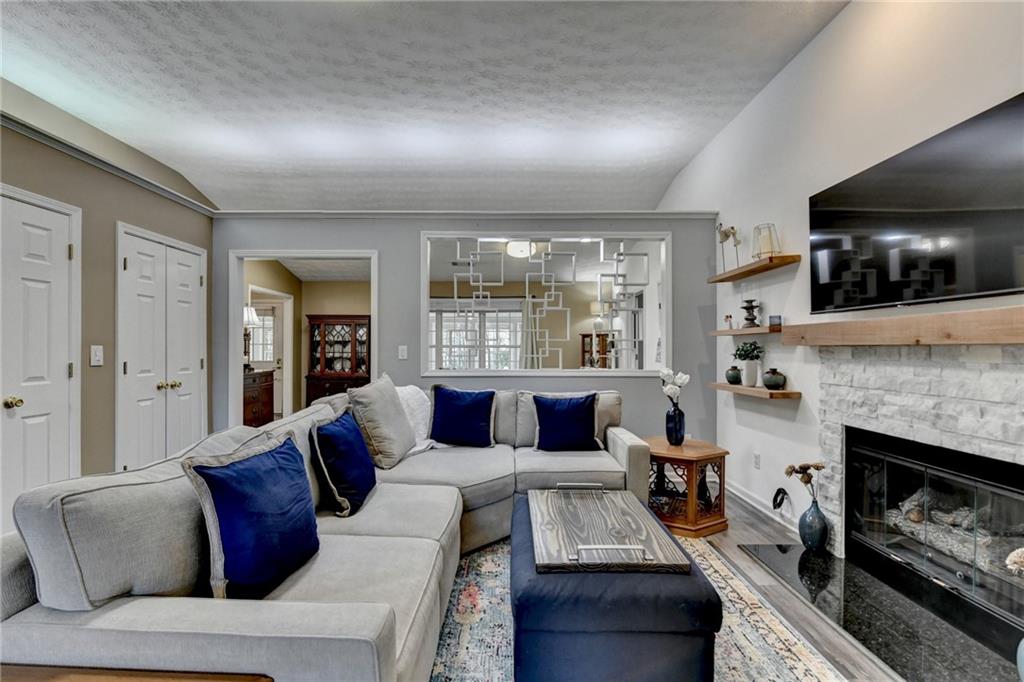 305 Morning Glen Drive