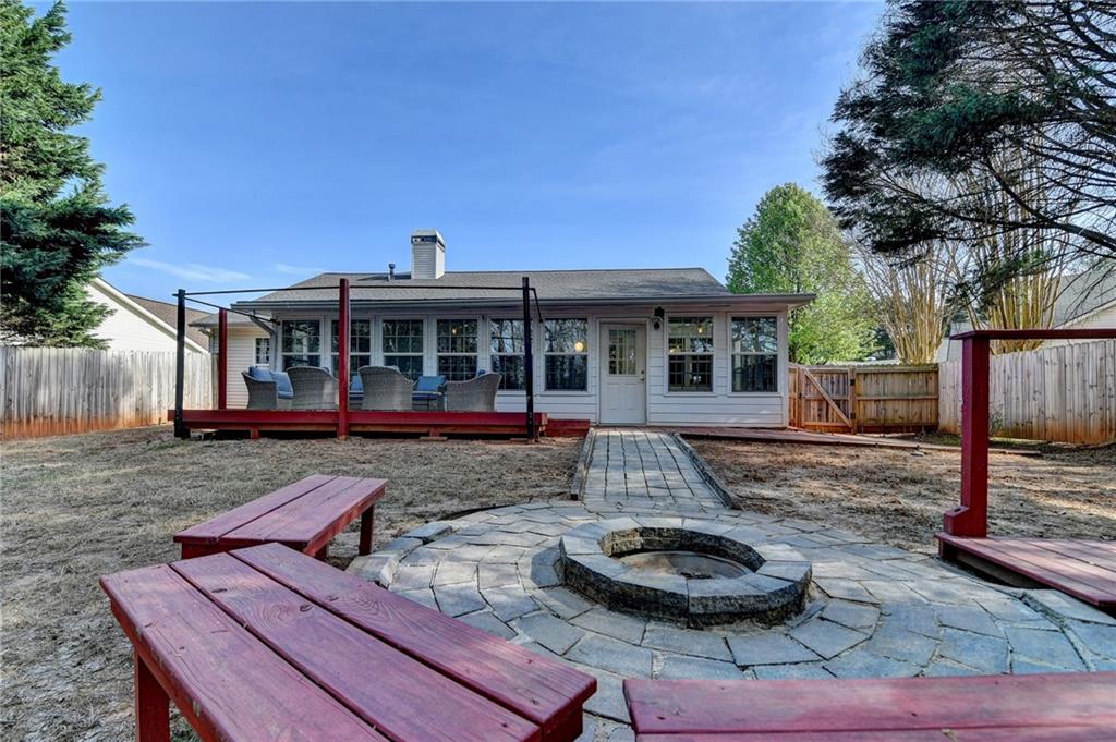 305 Morning Glen Drive