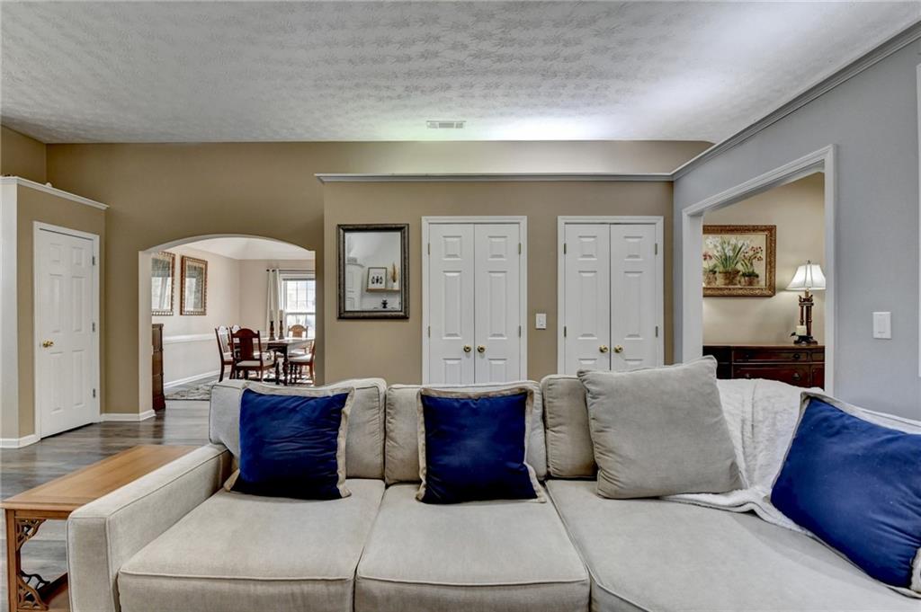 305 Morning Glen Drive