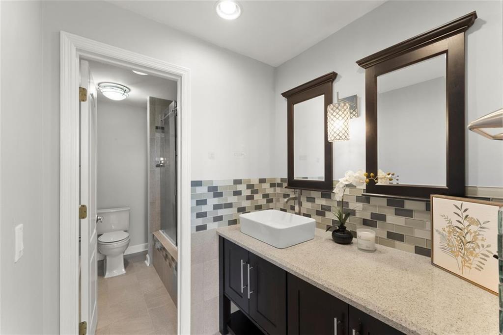 3475 Oak Valley Road NE Unit #870