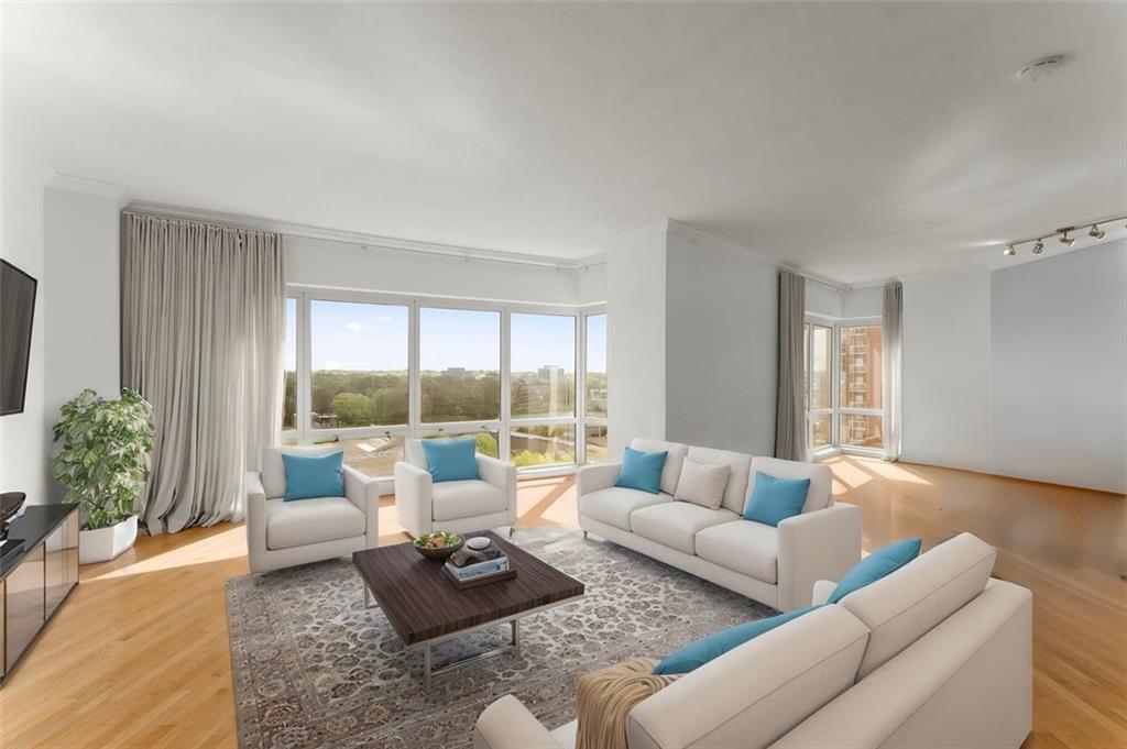 3475 Oak Valley Road NE Unit #870