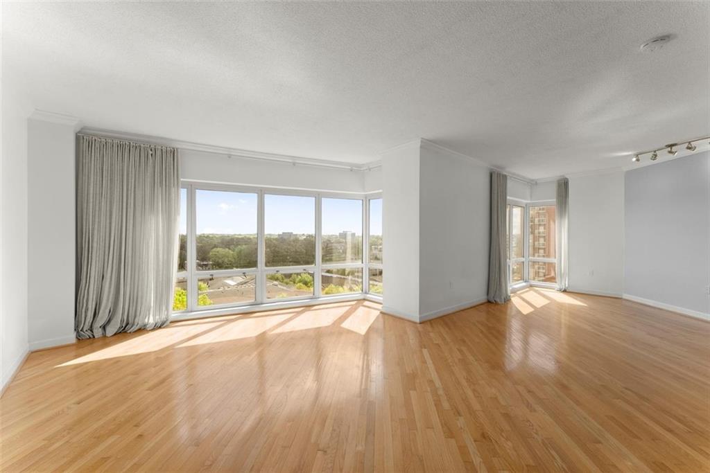 3475 Oak Valley Road NE Unit #870