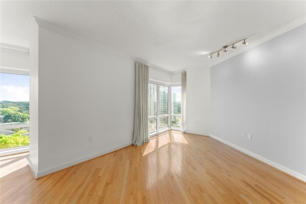 3475 Oak Valley Road NE Unit #870