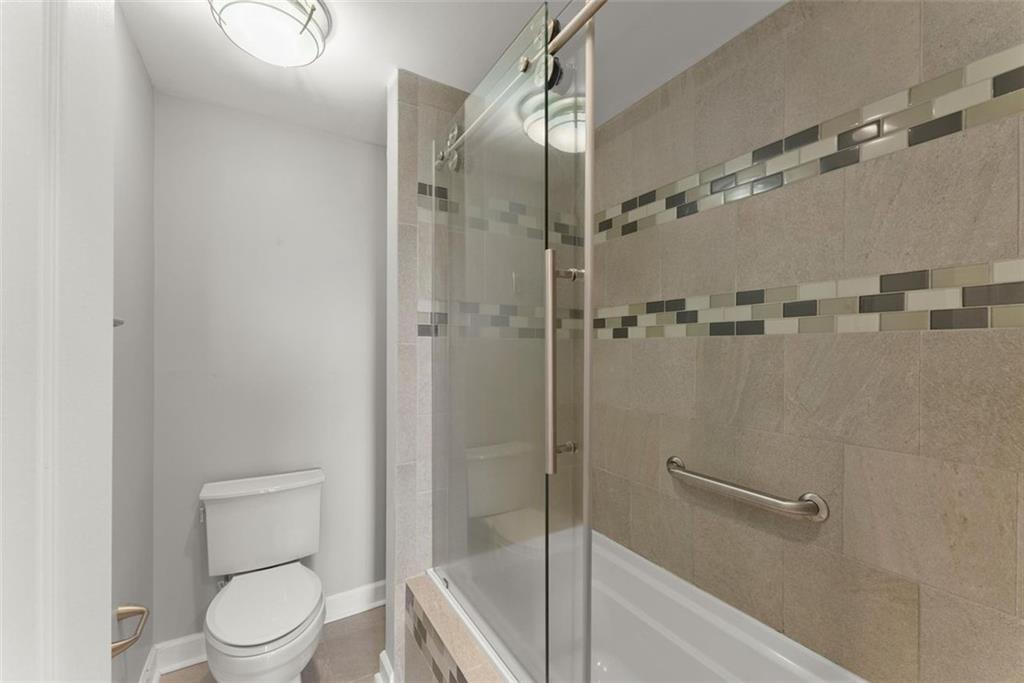 3475 Oak Valley Road NE Unit #870