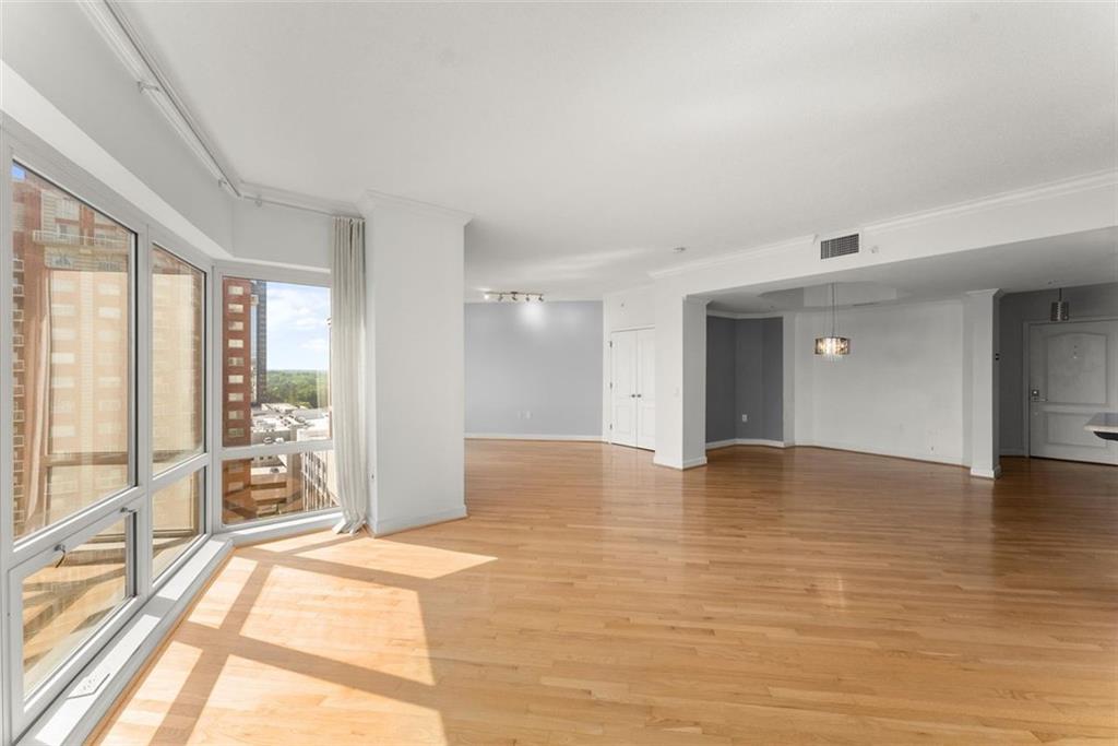 3475 Oak Valley Road NE Unit #870