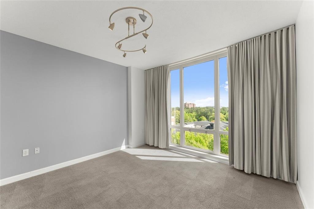 3475 Oak Valley Road NE Unit #870