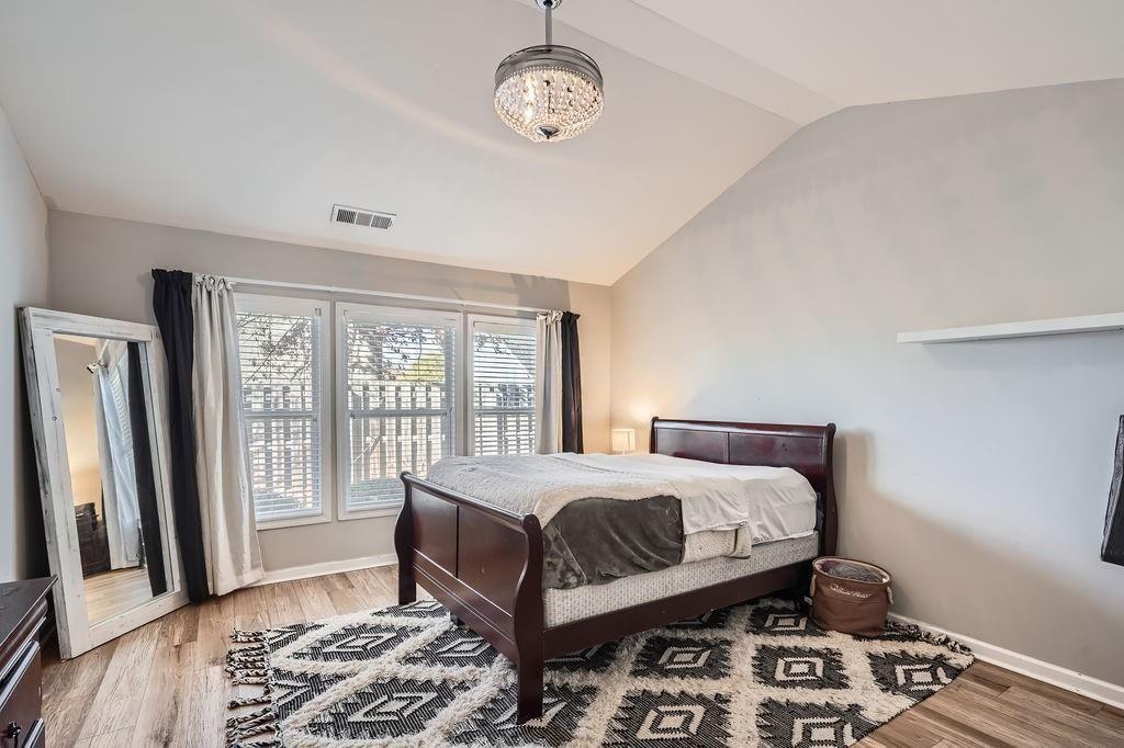 1756 Hedington Court