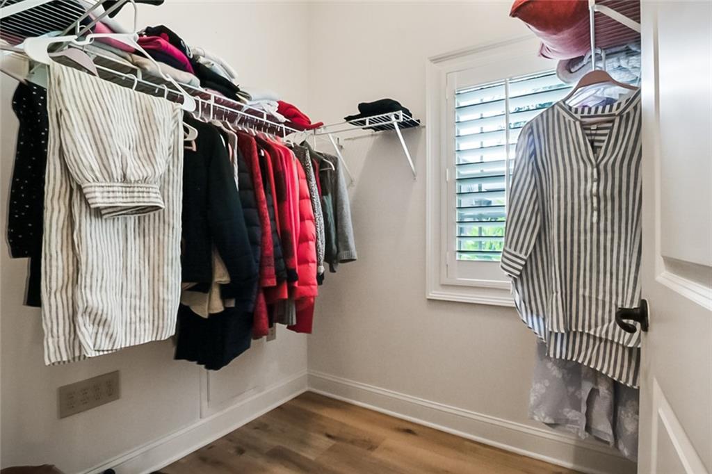 800 Old Plank Square