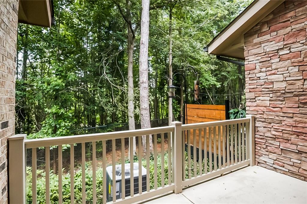 800 Old Plank Square