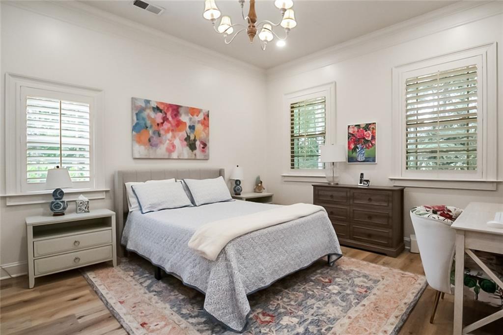 800 Old Plank Square