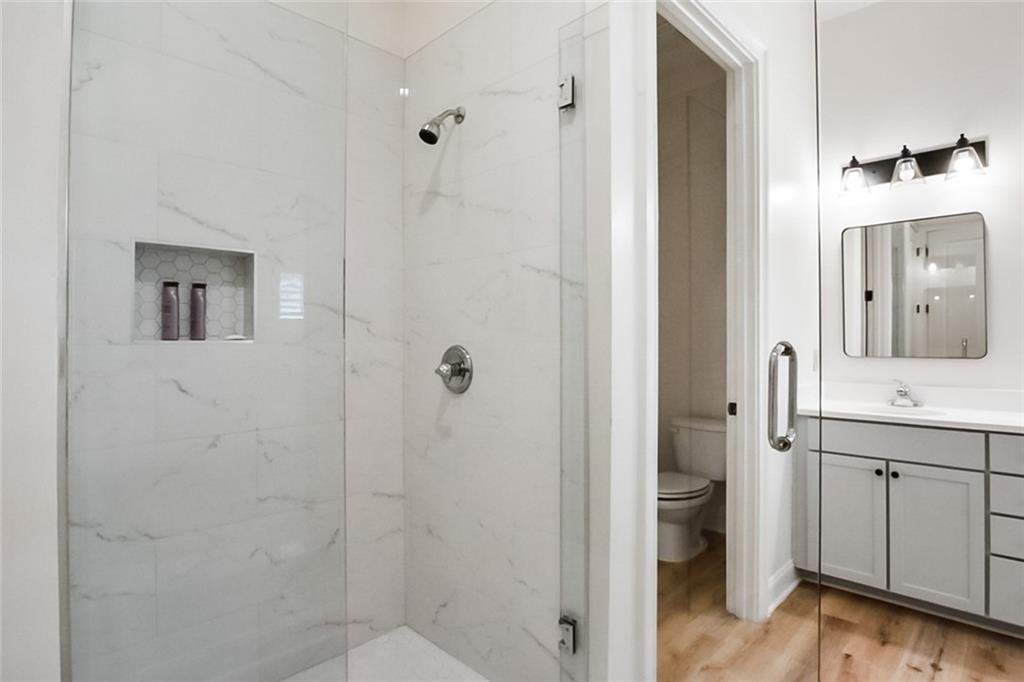 800 Old Plank Square