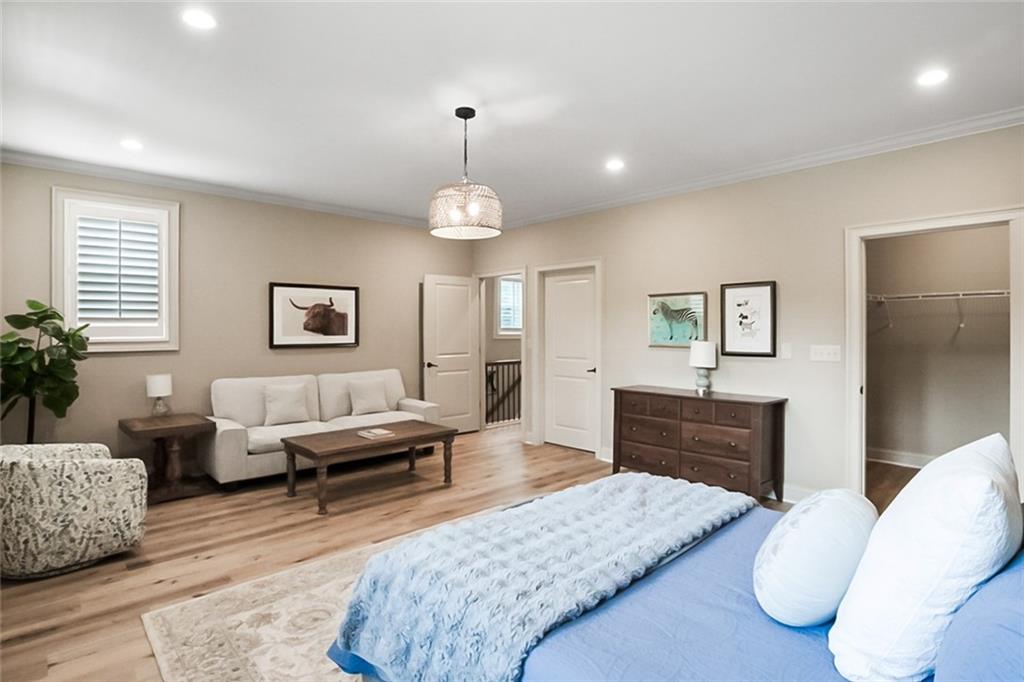 800 Old Plank Square