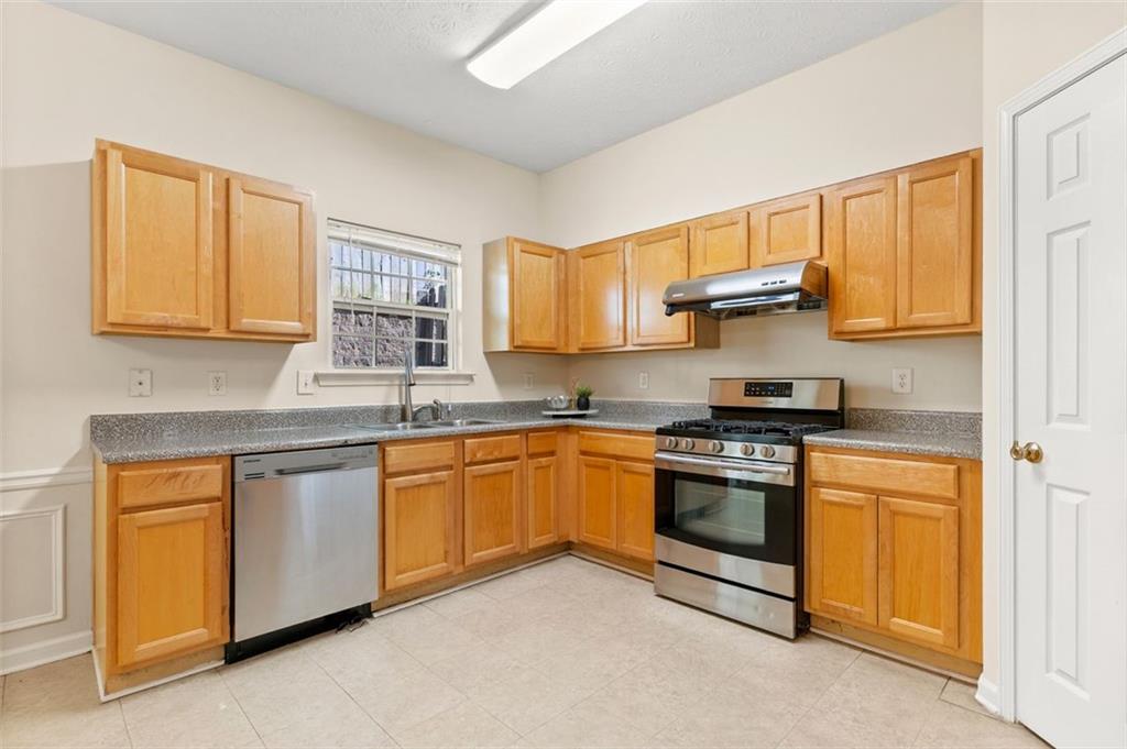 3809 Grovemont Place