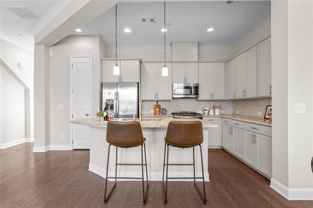 200 Dellwood Drive SE