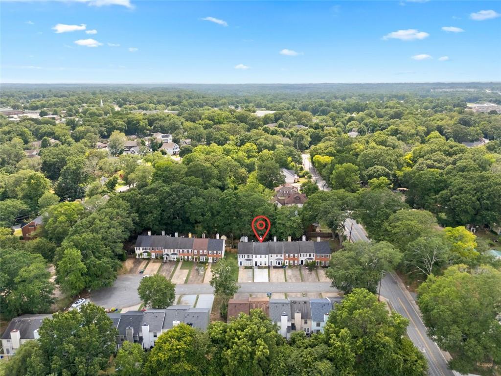 1008 WINDY OAKS Court SE