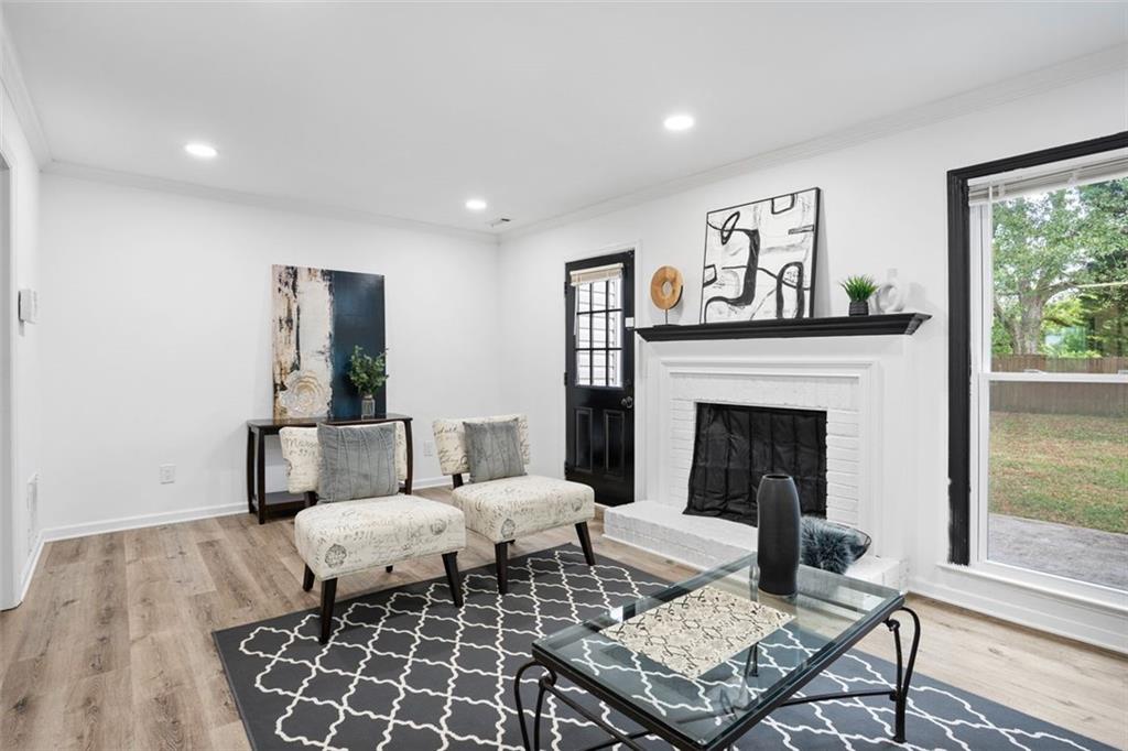 1008 WINDY OAKS Court SE