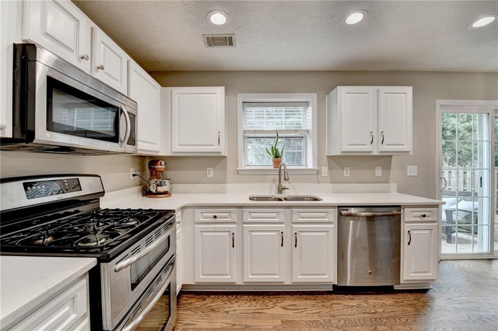 2255 Winthrope Way Drive