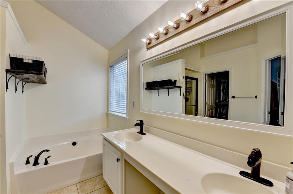 2255 Winthrope Way Drive