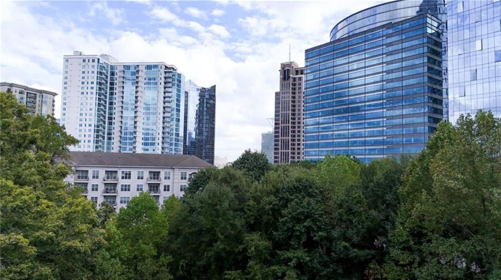 3604 N Stratford Road NE