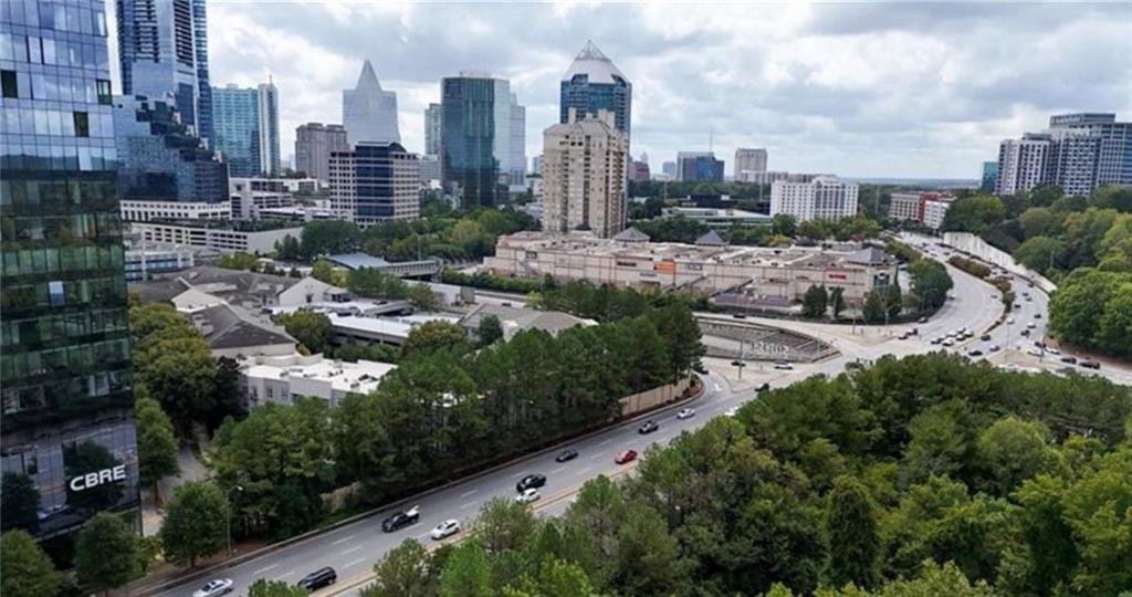 3612 N Stratford Road NE