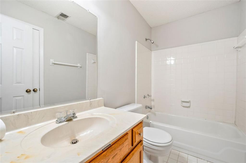 5162 LAUREL BRIDGE Court SE