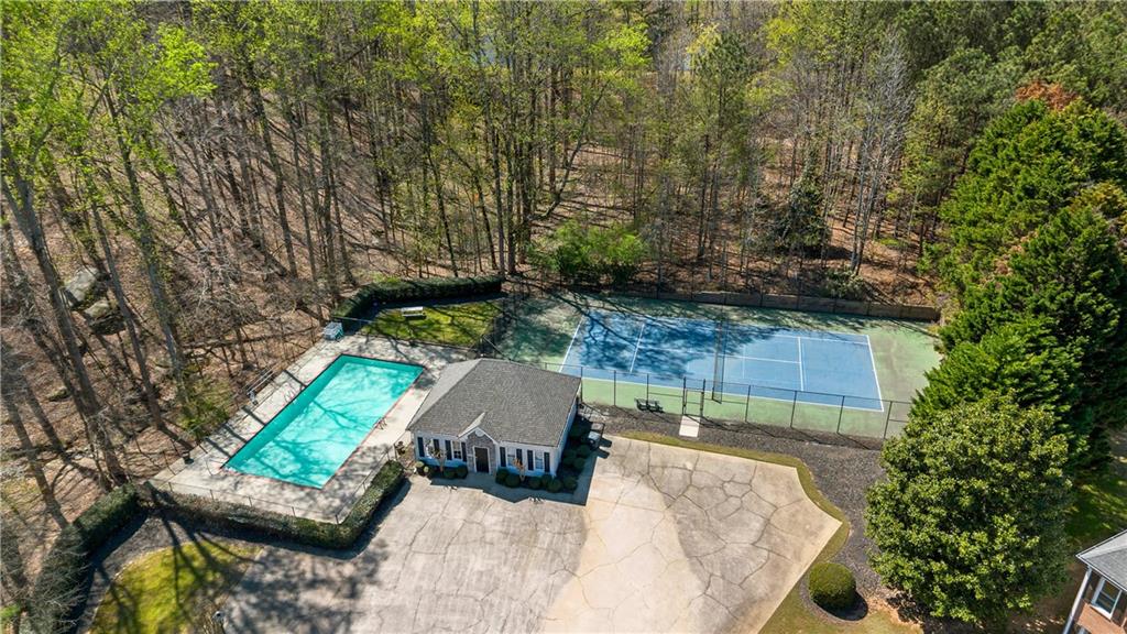 975 Taylor Parkway