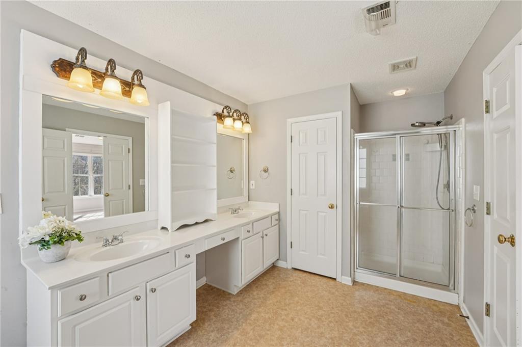 3320 Ridgefair Drive