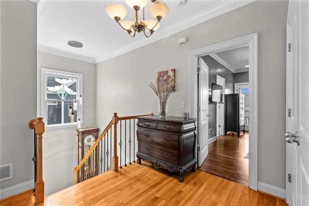 786 SE Connally Street SE