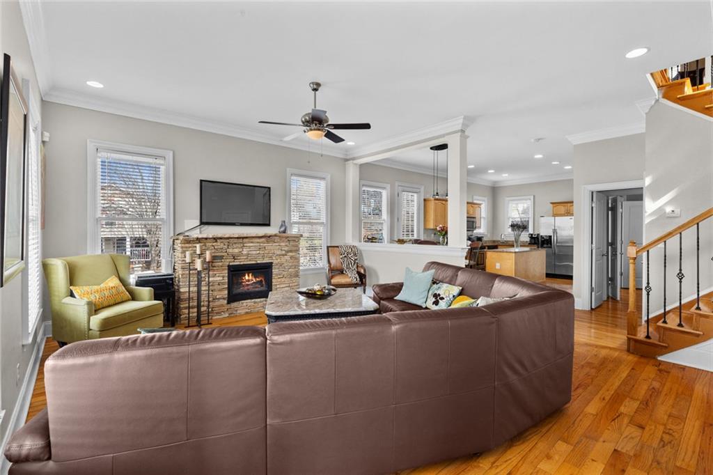 786 SE Connally Street SE