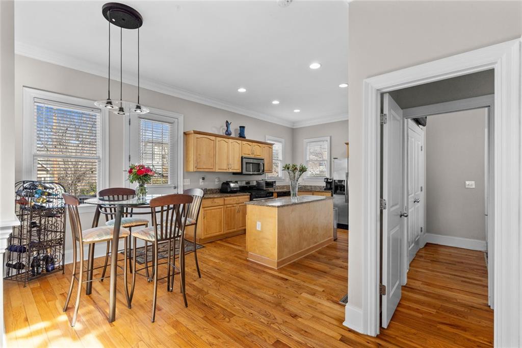 786 SE Connally Street SE