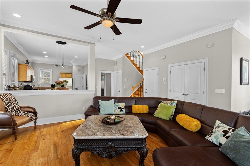 786 SE Connally Street SE
