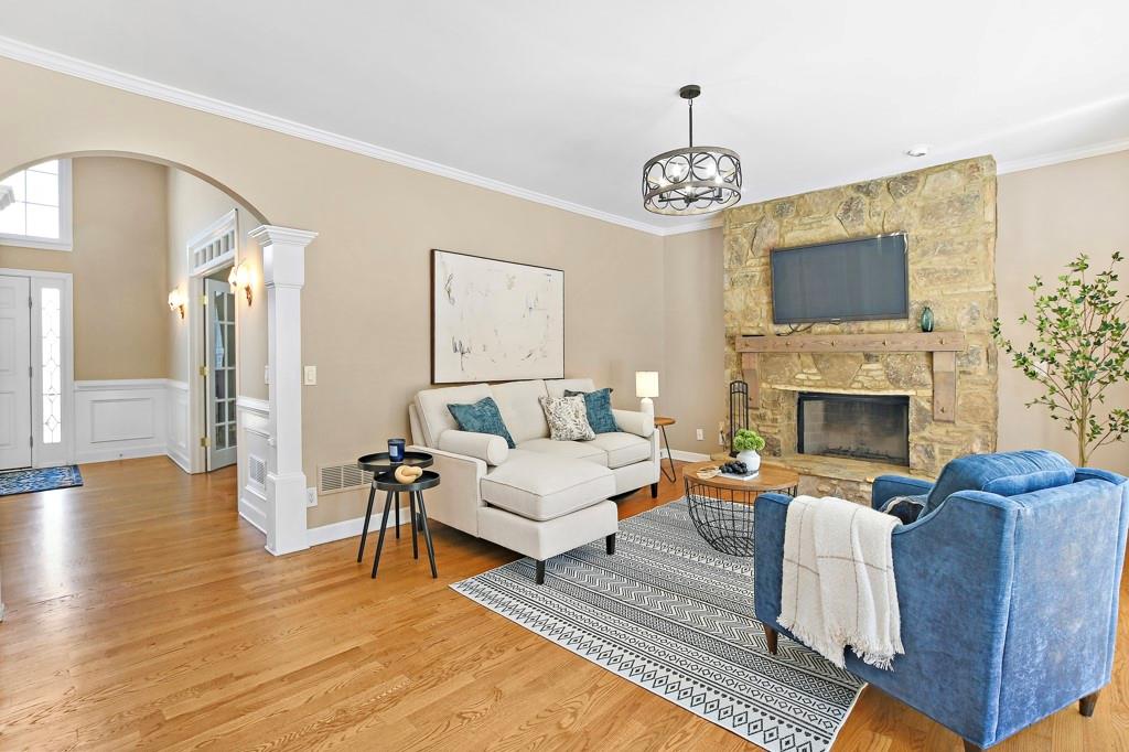 4409 Windsor Oaks Circle