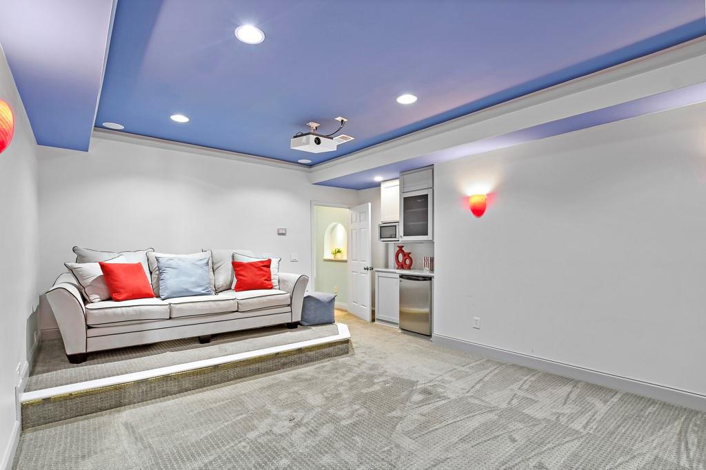 4409 Windsor Oaks Circle