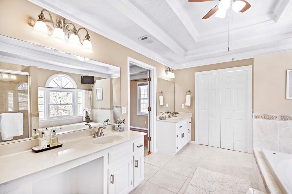 4409 Windsor Oaks Circle