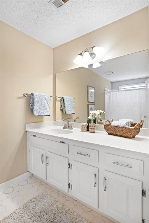 4409 Windsor Oaks Circle
