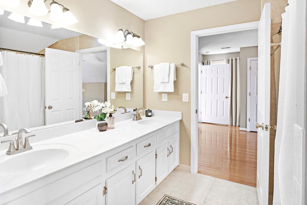 4409 Windsor Oaks Circle