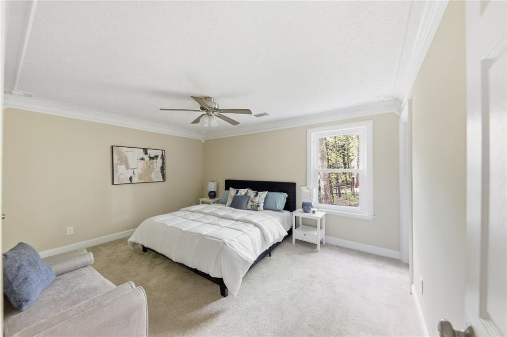 310 Knoll Ridge