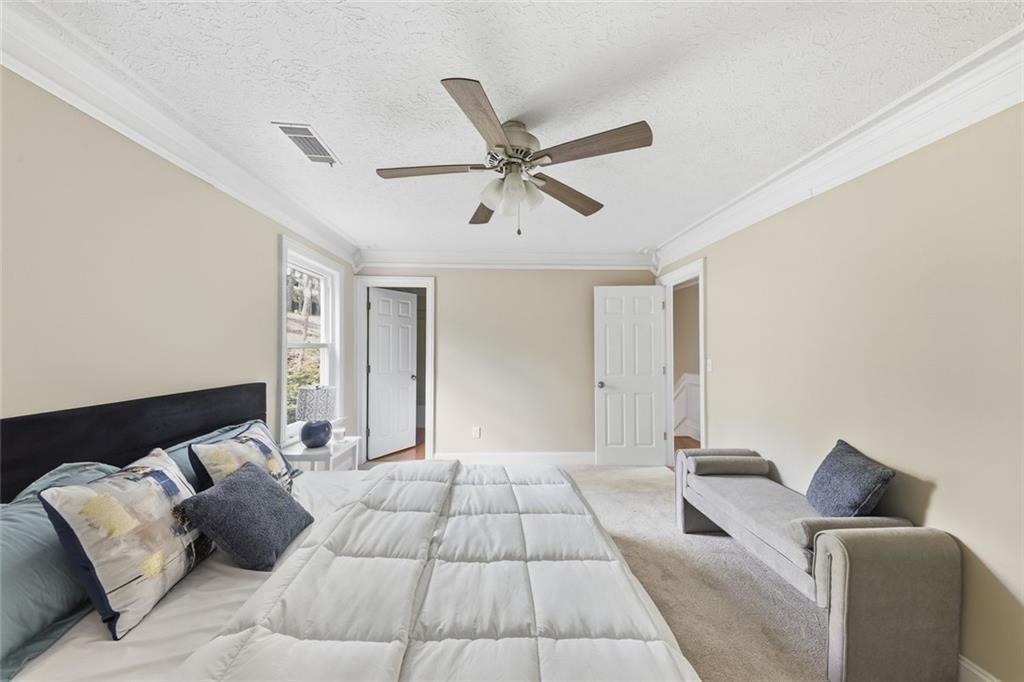310 Knoll Ridge