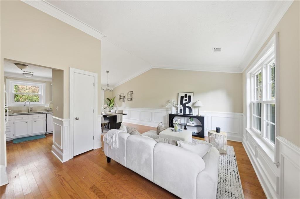 310 Knoll Ridge