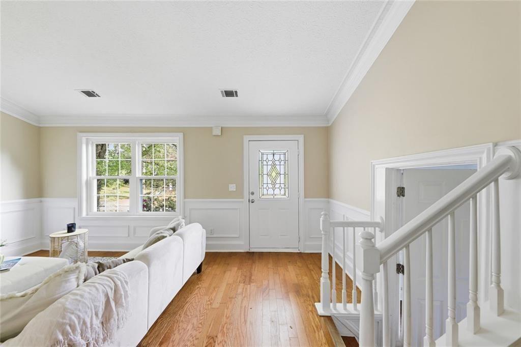 310 Knoll Ridge
