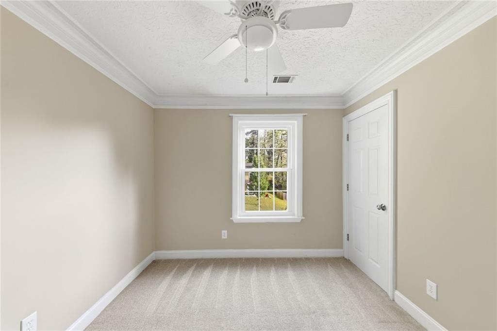 310 Knoll Ridge