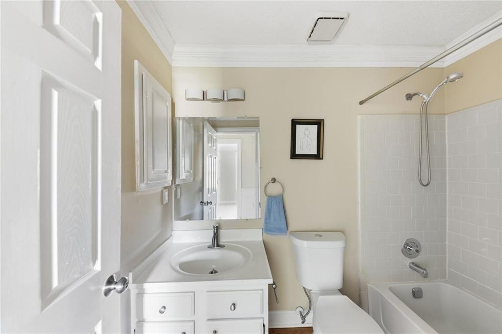 310 Knoll Ridge