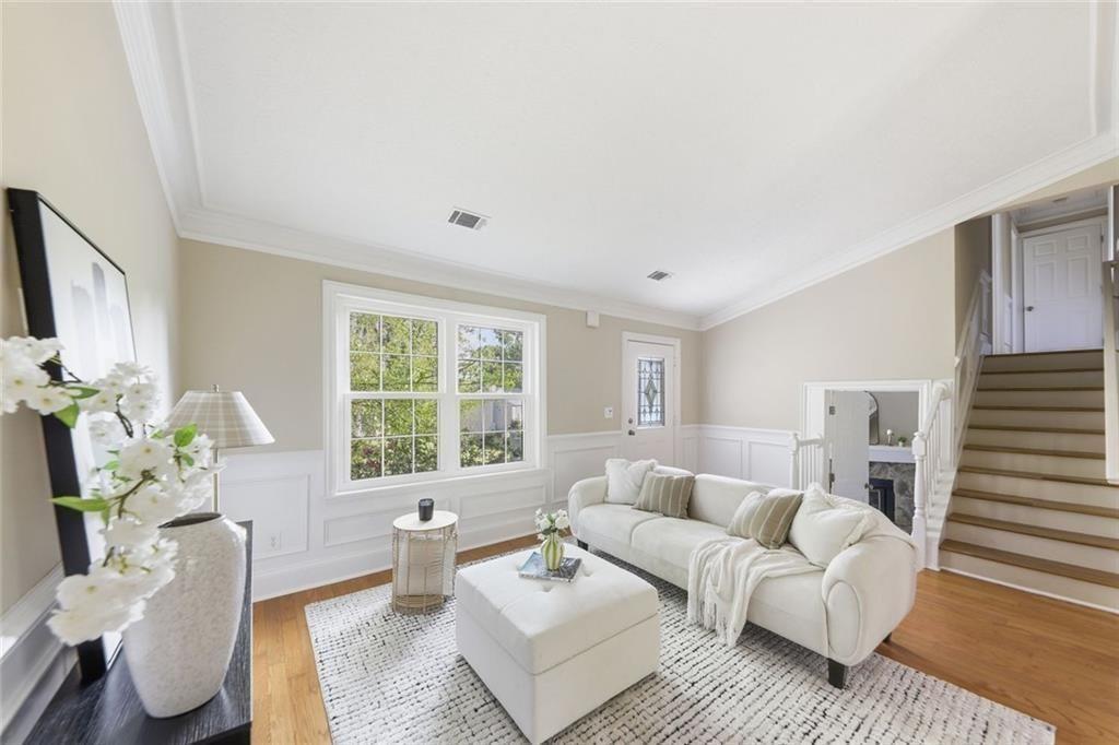 310 Knoll Ridge