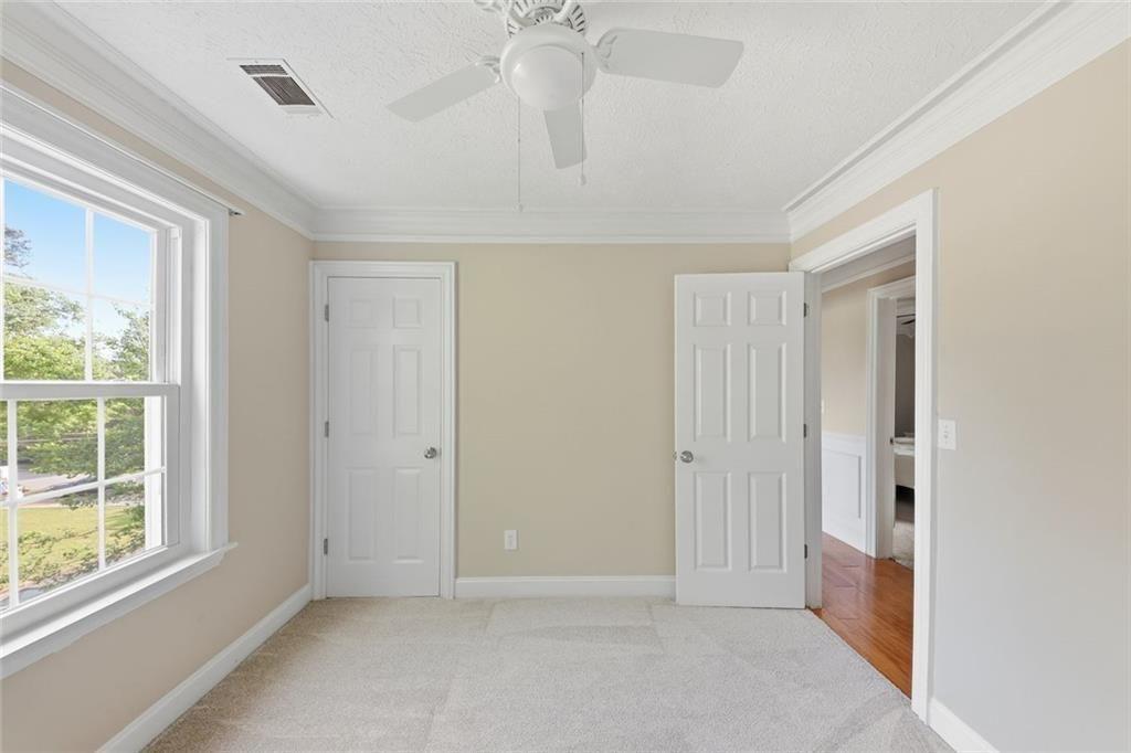 310 Knoll Ridge