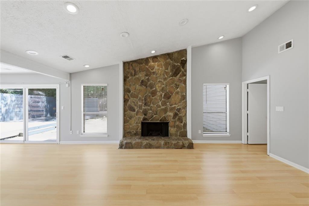 375 Creekside Court