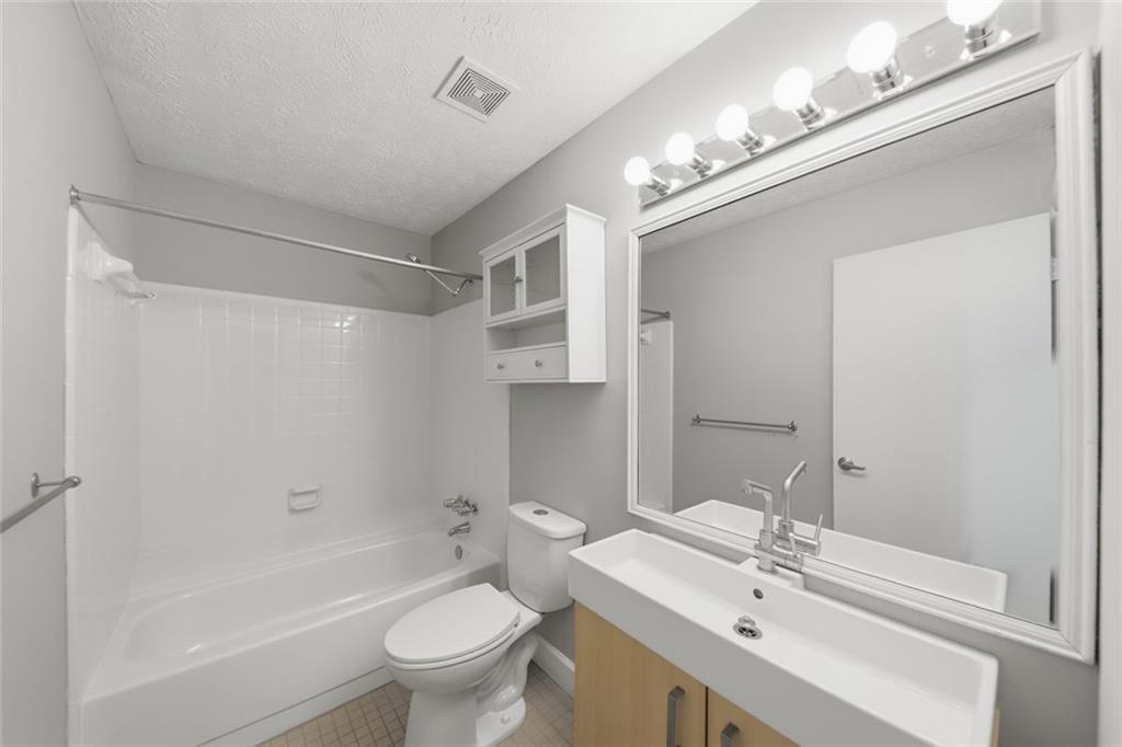 375 Creekside Court