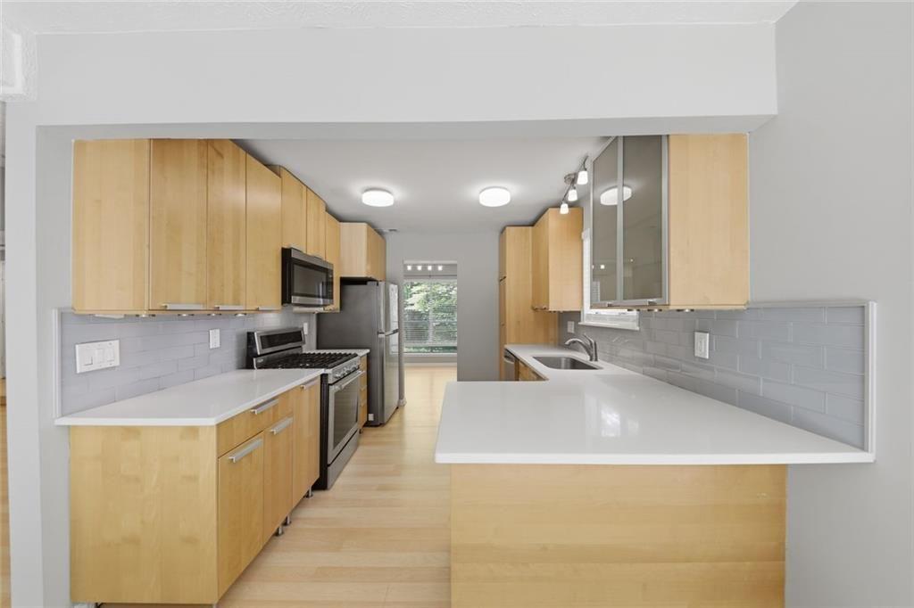 375 Creekside Court