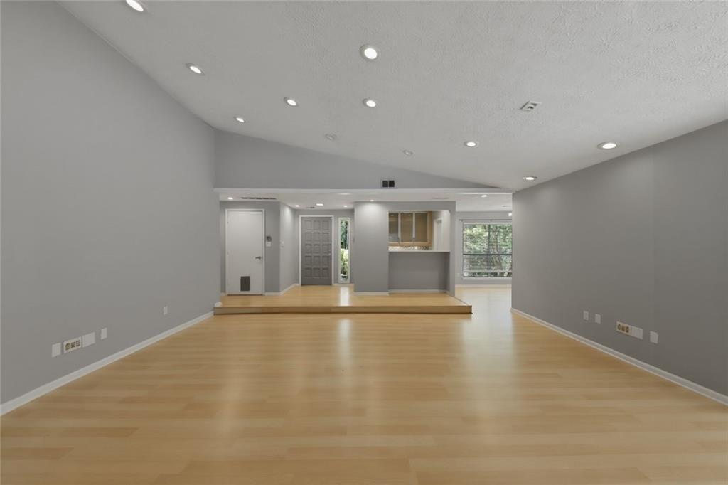 375 Creekside Court