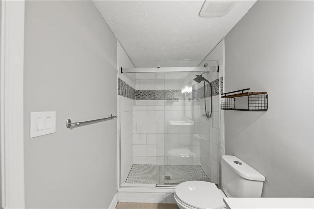 375 Creekside Court